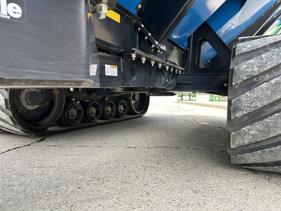 Kinze 1421 Grain Cart