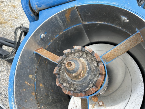 Kinze 1421 Grain Cart