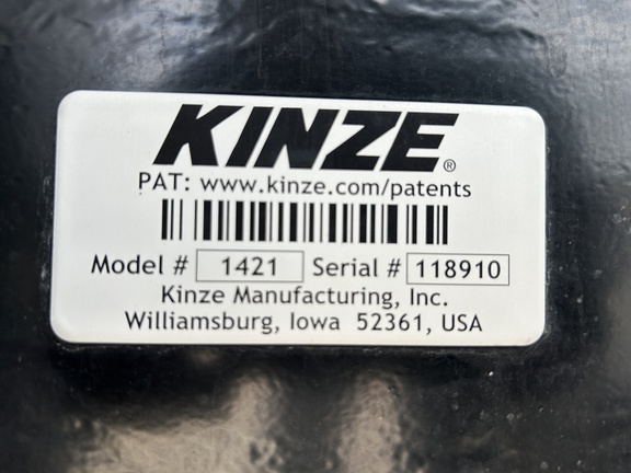Kinze 1421 Grain Cart