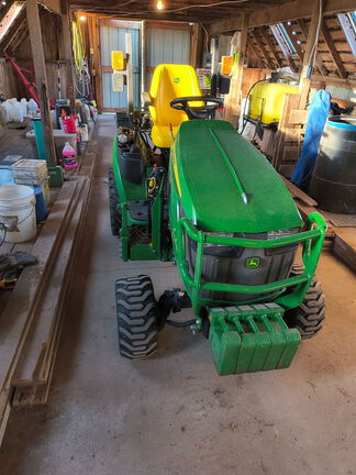 2023 John Deere 1025R Tractor Compact