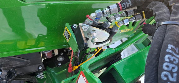 2023 John Deere 1025R Tractor Compact