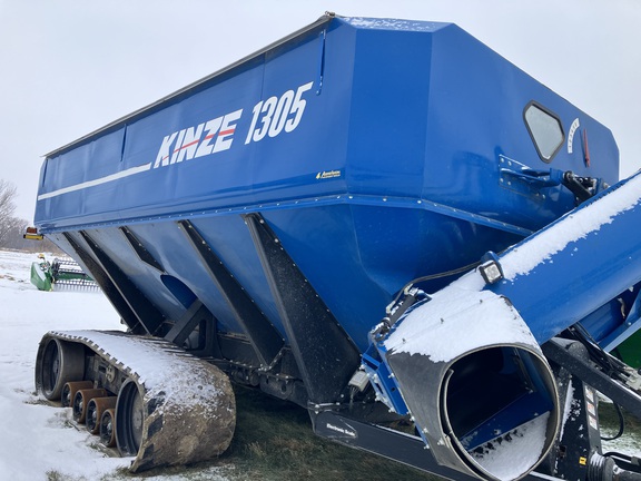 2019 Kinze 1305 Grain Cart