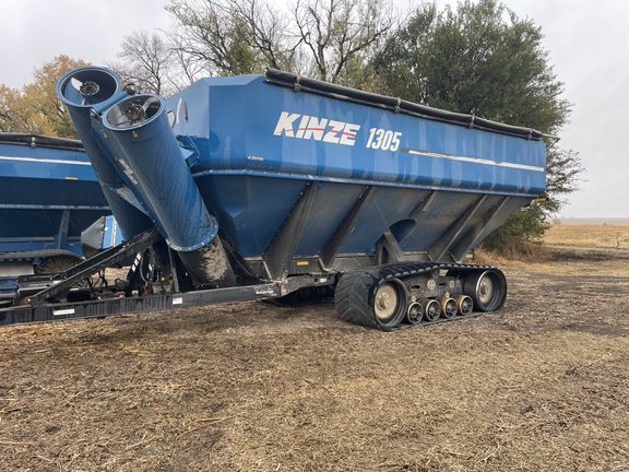 2019 Kinze 1305 Grain Cart