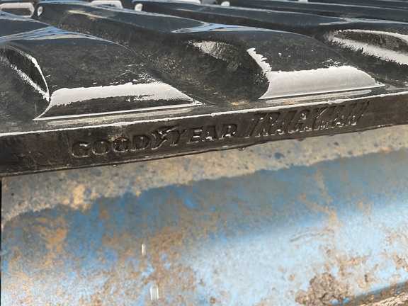 2010 Kinze 1050 Grain Cart