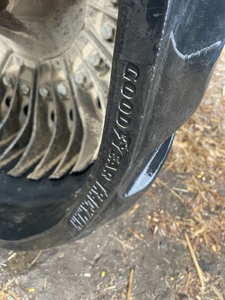 2010 Kinze 1050 Grain Cart