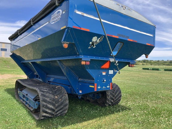2010 Kinze 1050 Grain Cart