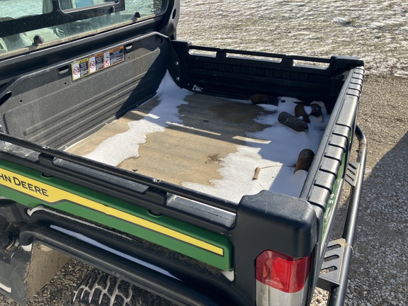 2023 John Deere XUV 835R ATV