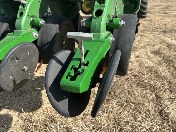 2016 John Deere 1795 Planter