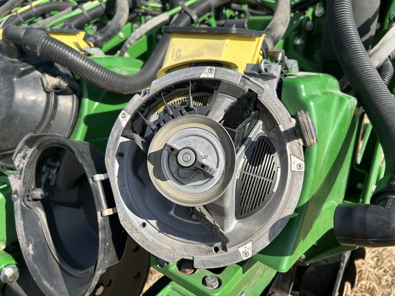 2016 John Deere 1795 Planter