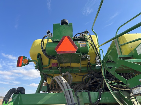 2016 John Deere 1795 Planter