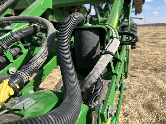 2016 John Deere 1795 Planter
