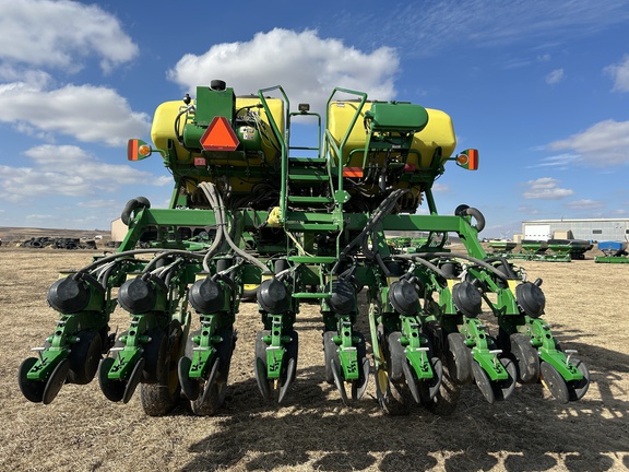2016 John Deere 1795 Planter