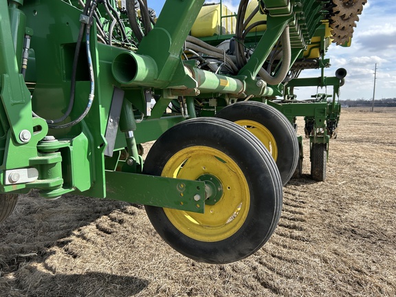 2016 John Deere 1795 Planter