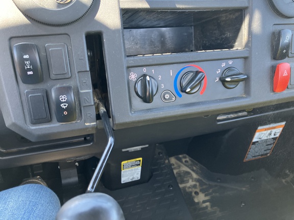 2019 John Deere XUV 835M ATV
