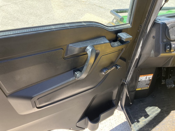 2019 John Deere XUV 835M ATV