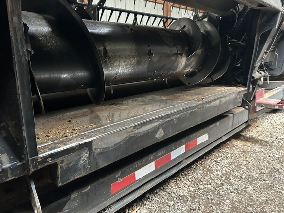 2014 MacDon FD75-S Header Combine