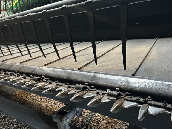 2014 MacDon FD75-S Header Combine