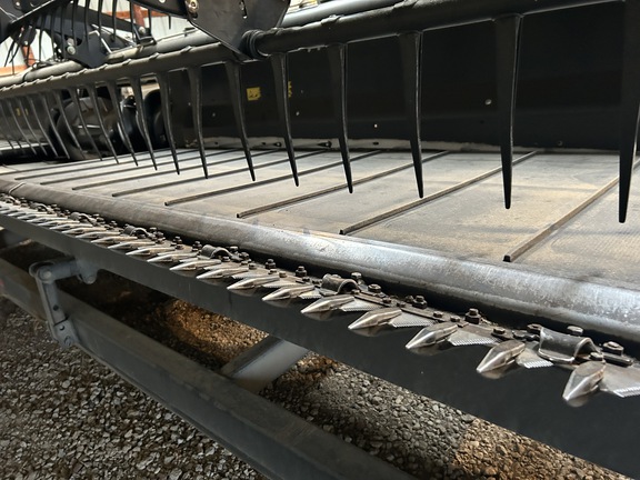 2014 MacDon FD75-S Header Combine