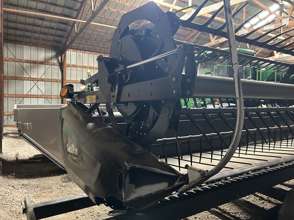 2014 MacDon FD75-S Header Combine