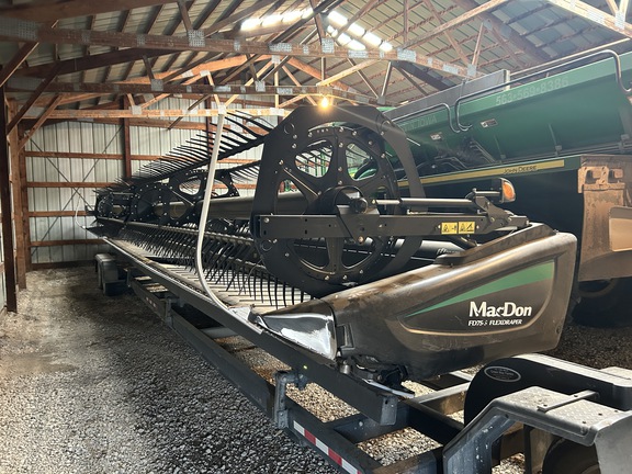 2014 MacDon FD75-S Header Combine