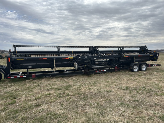2014 MacDon FD75-S Header Combine