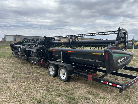 2014 MacDon FD75-S Header Combine