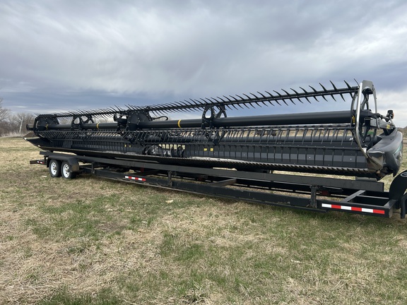 2014 MacDon FD75-S Header Combine