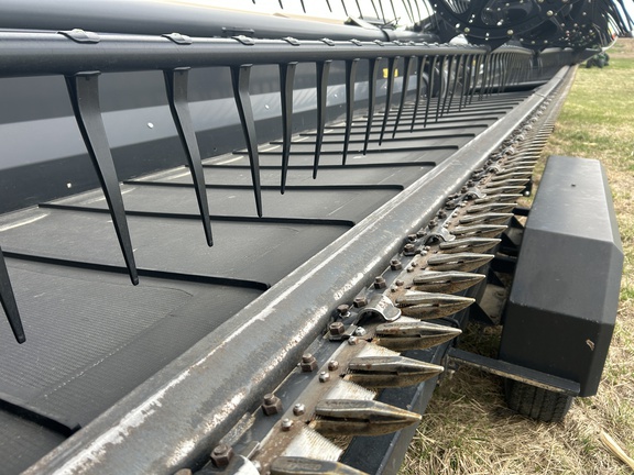 2014 MacDon FD75-S Header Combine