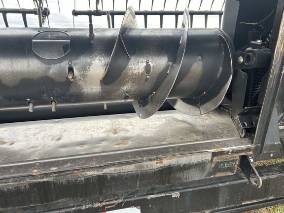 2014 MacDon FD75-S Header Combine