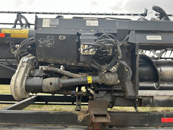 2014 MacDon FD75-S Header Combine