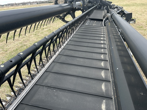 2014 MacDon FD75-S Header Combine