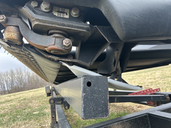 2014 MacDon FD75-S Header Combine