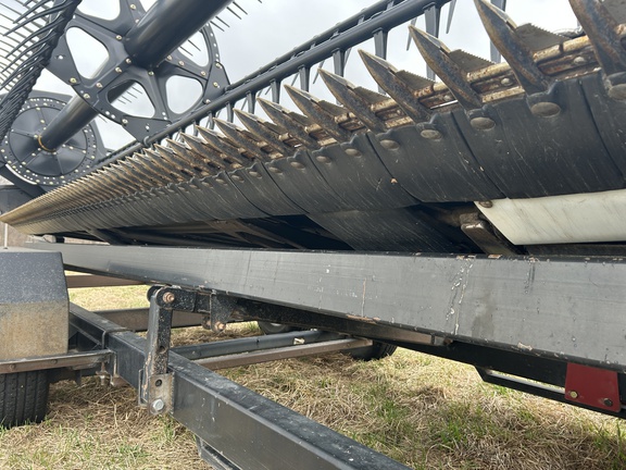 2014 MacDon FD75-S Header Combine