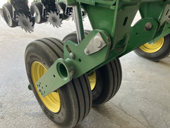 2024 John Deere 1795 Planter