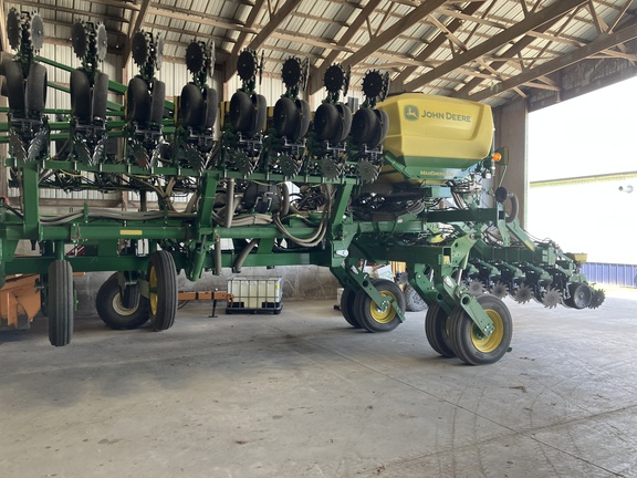 2024 John Deere 1795 Planter