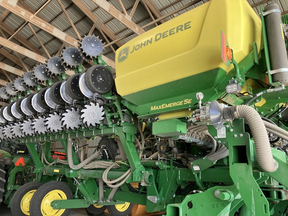 2024 John Deere 1795 Planter