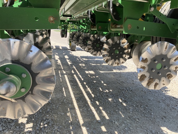 2023 John Deere 1775NT Planter