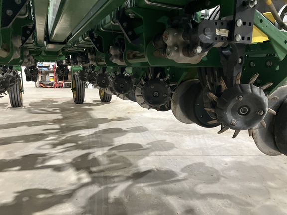2022 John Deere 1775NT Planter