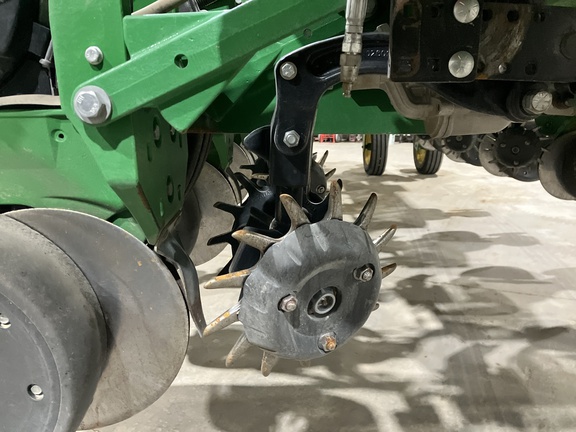 2022 John Deere 1775NT Planter