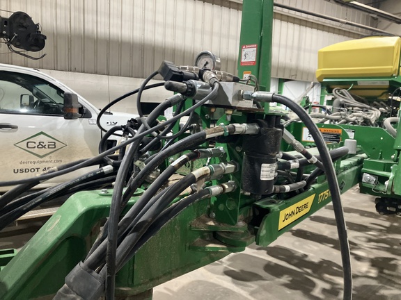 2022 John Deere 1775NT Planter