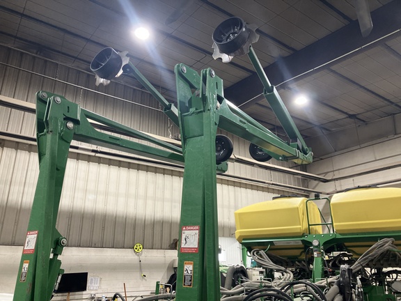 2022 John Deere 1775NT Planter