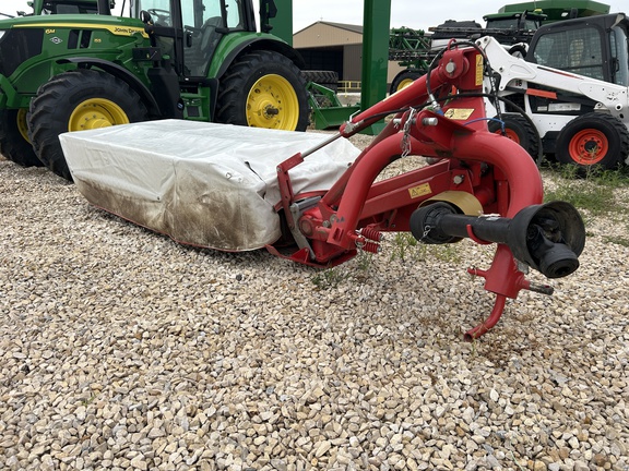 2021 Buhler Farm King MDN6 Mower