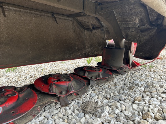 2021 Buhler Farm King MDN6 Mower