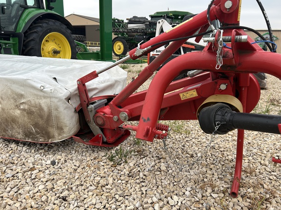 2021 Buhler Farm King MDN6 Mower