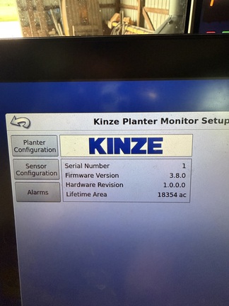 2019 Kinze 3660 Planter