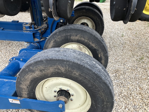 2019 Kinze 3660 Planter