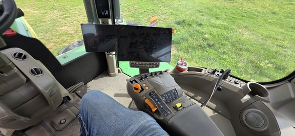 2023 John Deere 9R 640 Tractor 4WD