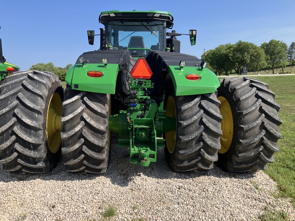 2023 John Deere 9R 640 Tractor 4WD