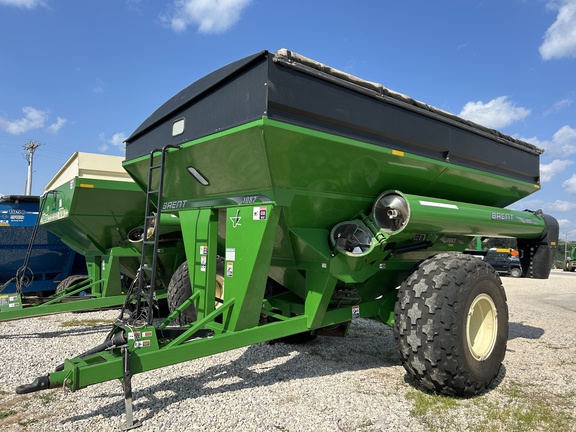 2012 Brent 1082 Grain Cart