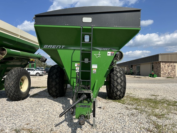 2012 Brent 1082 Grain Cart